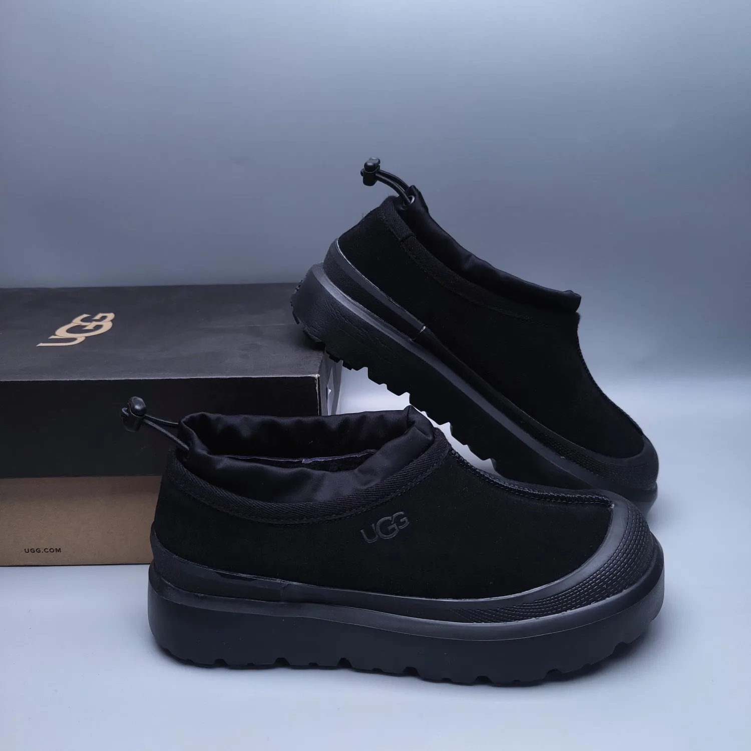 💰520 UGG sheepskin all-in-one snow boots 4096 slip-on casual trendy Wang Yibo men's and women's shoes Color: white red black blue yellow light gray dark gray green Matching sizes: 35-45